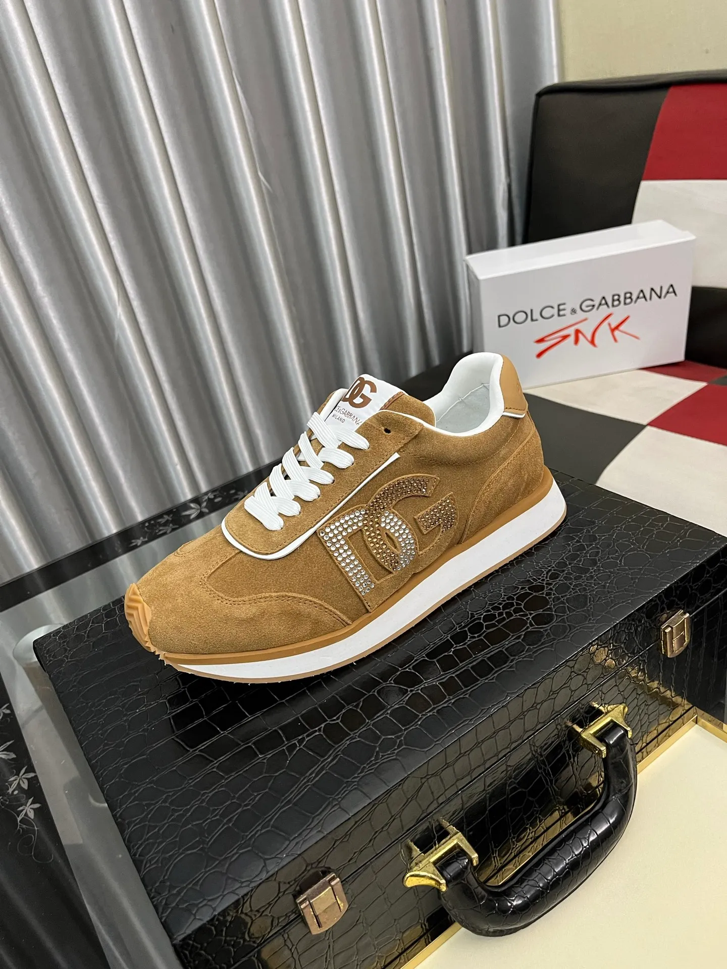 Men's Men's Shoes💰458⌚️⌚️••Dolce&Gabbana••DG✔️High-end men's sports and casual shoes. Original goods from top counters. Original imported cowhide, multi-material splicing design ➕Imported cowhide lining, cowhide feet ➕Original TPR elastic outsole. Size: 36-46